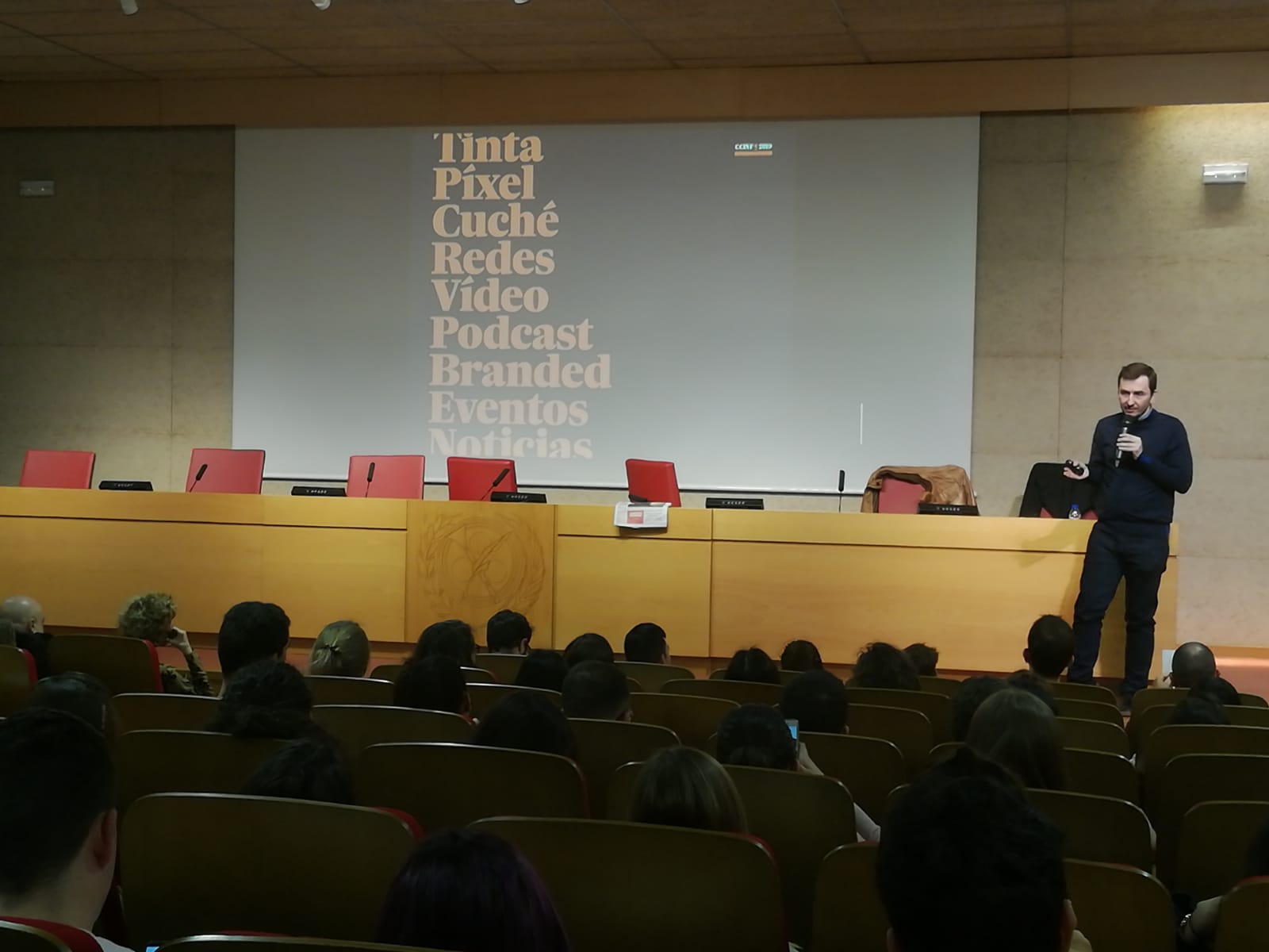 El Director de Arte de El País ofrece una charla sobre Diseño en la Facultad